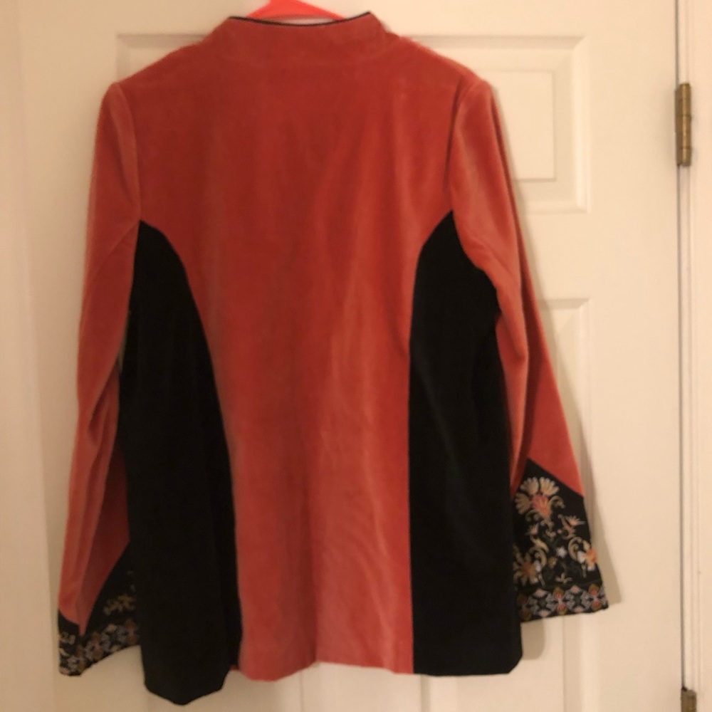 Women Jacket - Picture 2 of 2